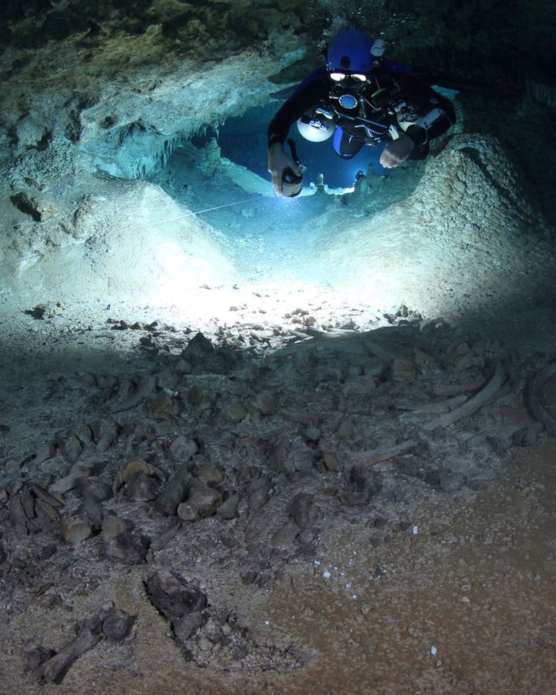 Cave Diving photo Mexico