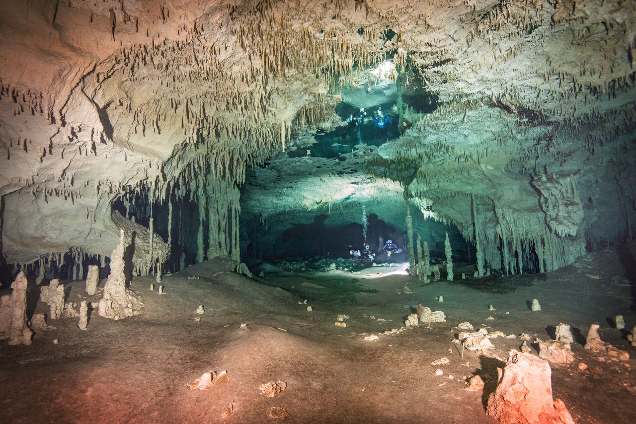 Cave Diving photo by Henning Andree alessandro reato